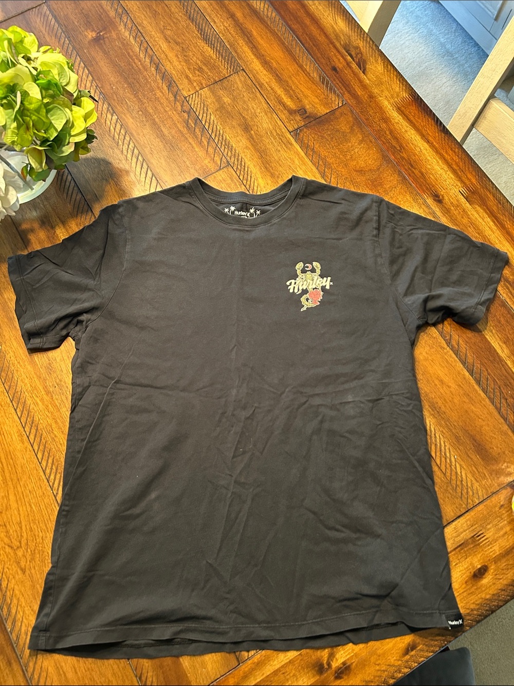 Hurley Black Short Sleeve Tee with Small Multicolor Chest Graphic L
